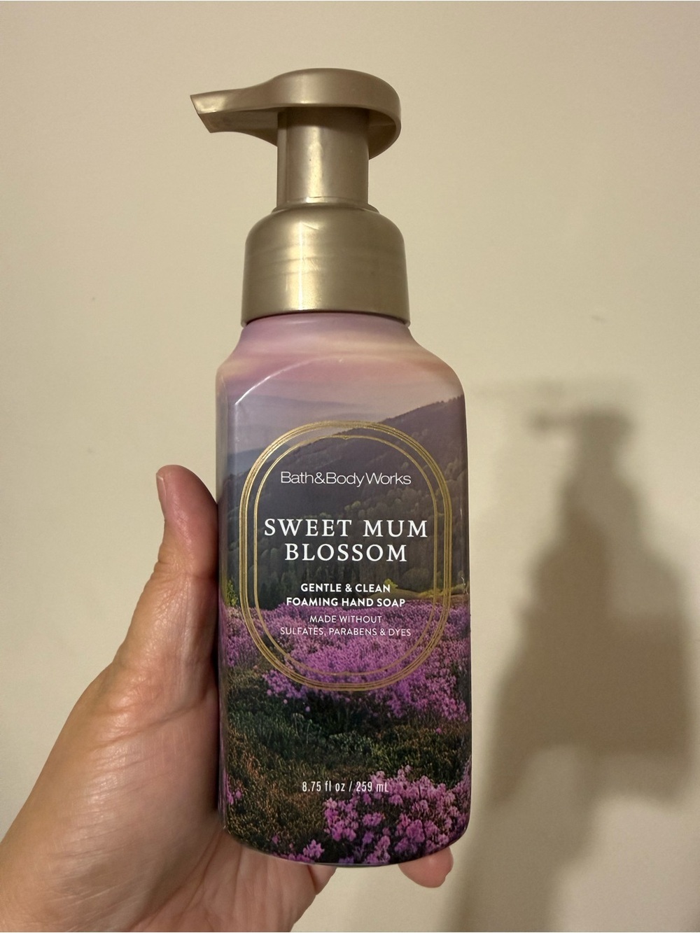 Bath & Body Works Sweet Mum Blossom Foaming Hand Soap - Purple Gold